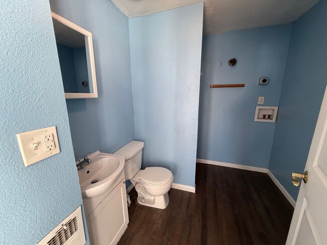 Foto del edificio - 145 Harris St