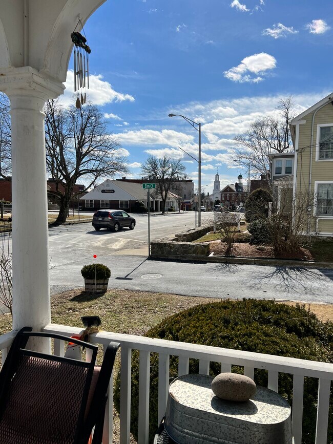 32 Elm St Unit 32 2nd Floor, Andover, MA 01810 32 Elm St Andover, MA