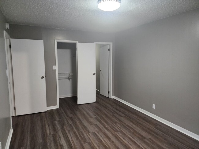 Foto del edificio - Newly updated 2 bedroom 1.5  bath