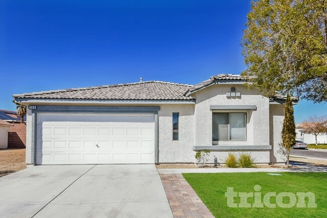 Building Photo - 508 Country Hill Dr