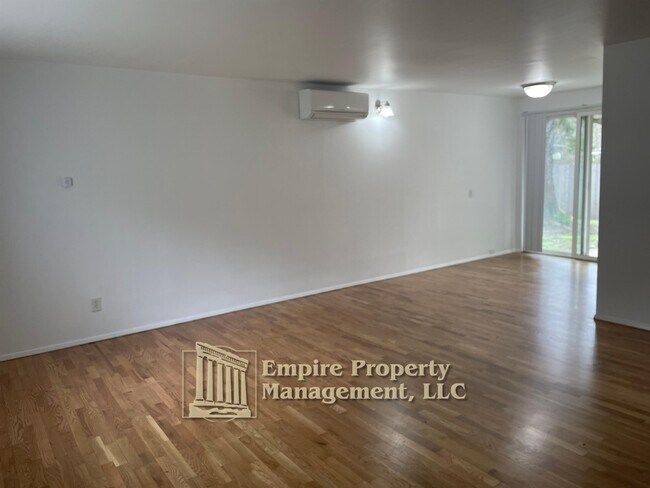 Photo - 4830 Center Way House