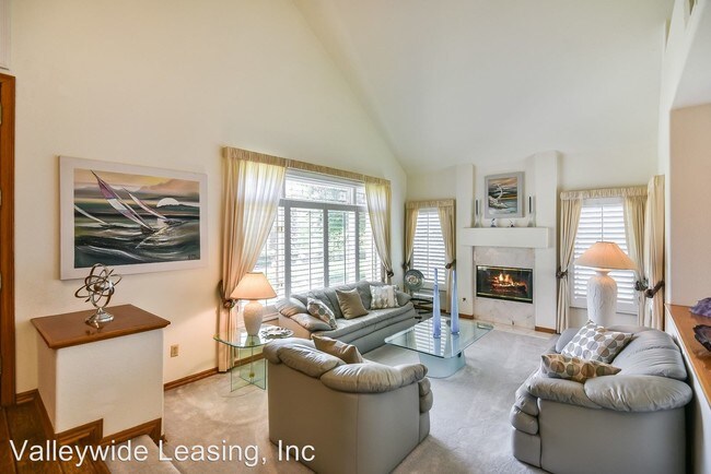Building Photo - 15531 Live Oak Springs Canyon Rd