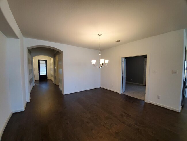 Foto del edificio - 272 Tailwind Dr