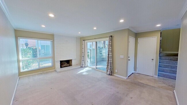 Foto del edificio - 12745 Newhope St