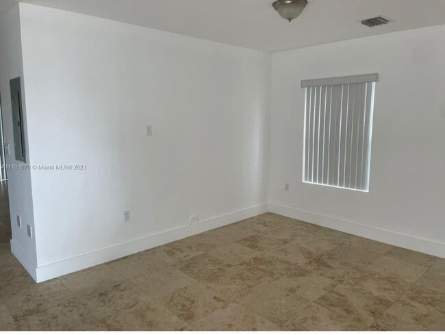 Building Photo - 2770 SW 31st Ct