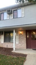 Building Photo - 420 Echo Ln