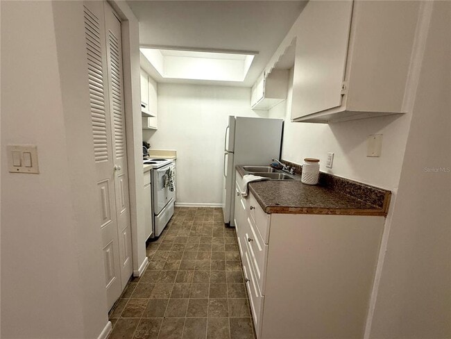 Building Photo - 510 SW 69th St