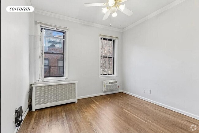Building Photo - 220 E 87th St