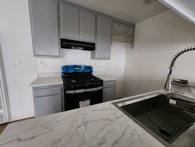 Foto del edificio - 14743 Sylvan St