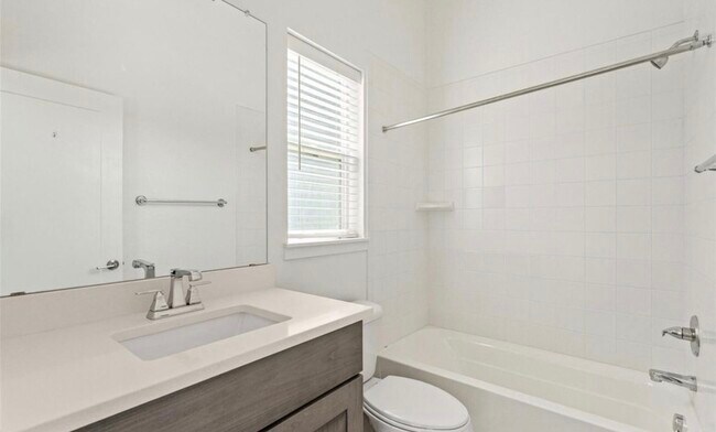 Building Photo - 8711 E Hampden Ave