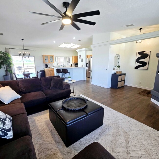 Building Photo - 11333 Desert Trailways Ln