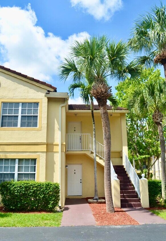 Primary Photo - 10260 Courtside Ln