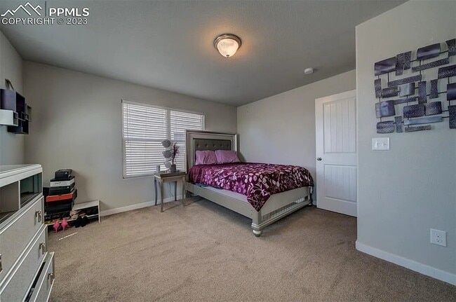 Building Photo - 9736 Wando Dr