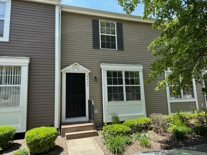 4933 Singleton Dr Unit 11B, Hilliard, OH 43026 Condo for Rent in