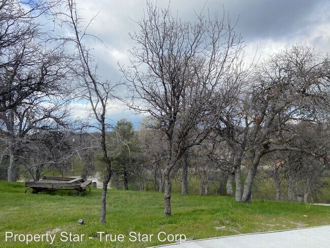 Foto del edificio - 1 br, 1 bath House - 20854 Oak Pass Ave.