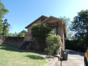 Building Photo - 1457 Shades Crest Rd