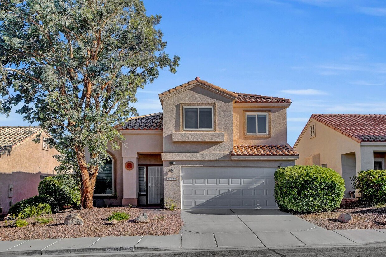 Primary Photo - Beautiful 3 bedroom 2.5 bath home in Cente...
