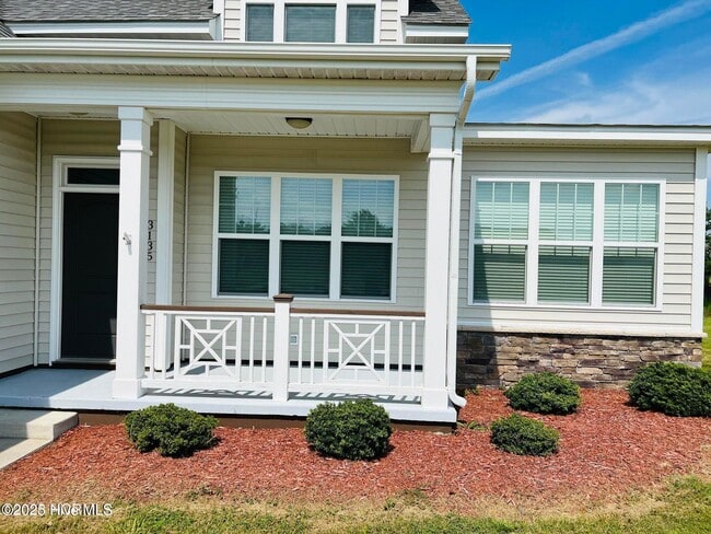 Building Photo - 3135 Emery Dr