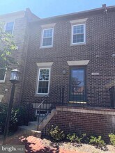 Building Photo - 6707 Arlington Blvd