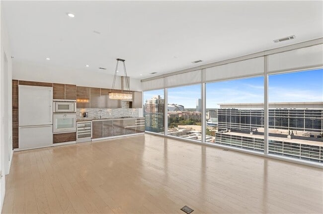 Foto del edificio - 45 Ivan Allen Jr Blvd NW