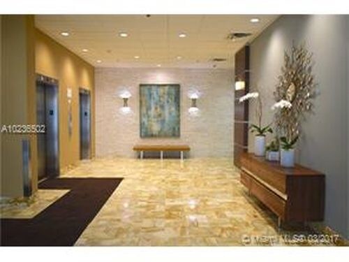Building Photo - 9511 Collins Ave