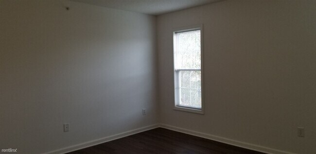 Building Photo - 2401 Vancastle Way