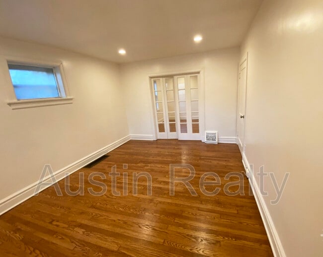 Building Photo - 4021 Dover Pl