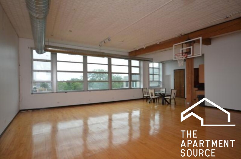 Foto principal - 2412 W North Ave