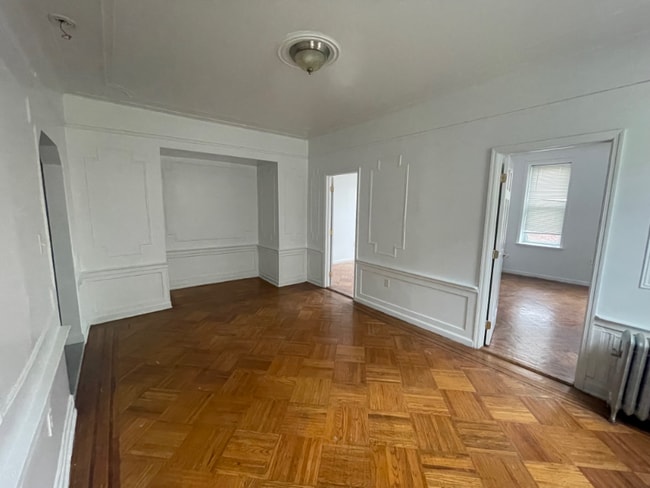 Building Photo - 345 E 54th St