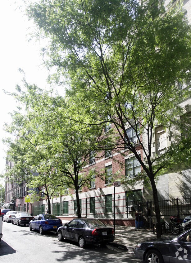 502 - 506 CON 134th ¡St - 502-506 W 134th St
