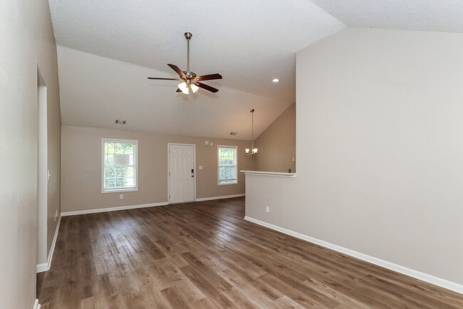 Building Photo - 4925 Brookwood Pl