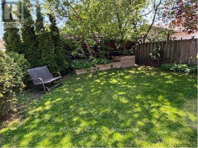 Photo du bâtiment - 177 Athol St E