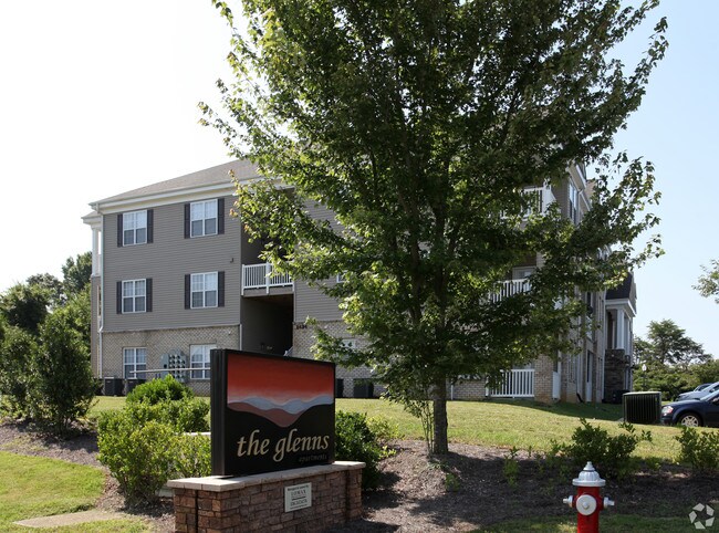 Foto del edificio - The Glenns at Elon