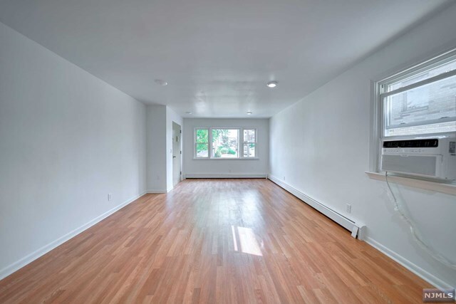 Building Photo - 265 Highland Ave