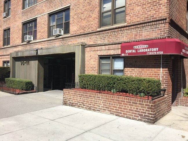 Foto principal - 90-11 35th Ave