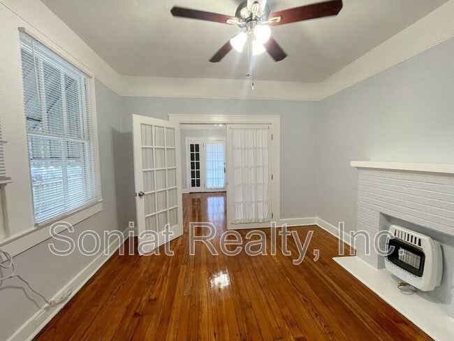 Photo - 1668 Agriculture St House