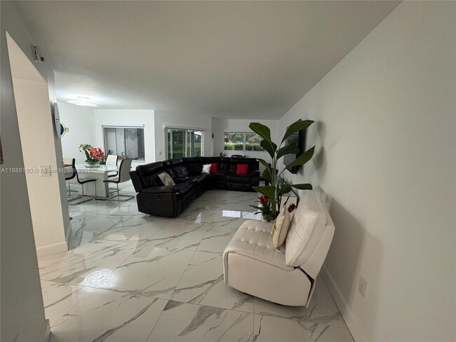 Building Photo - 901 SW 138th Ave