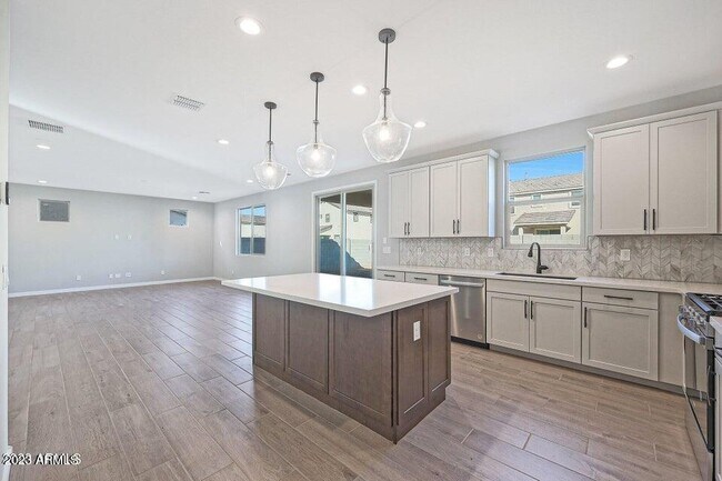 Foto del edificio - 10988 Pierce St