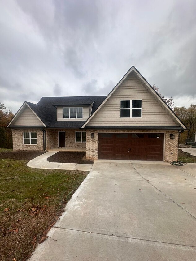 Foto principal - Basement Apartment 1BR/1BA New build in Cl...