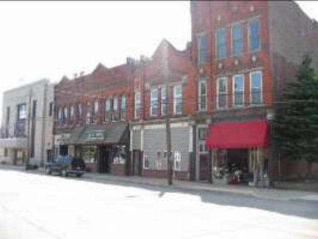 Primary Photo - 15 W Main St