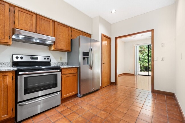 Building Photo - Charming Chapel Hill Home Near UNC & Duke with First Floor Bedroom Ready NOW