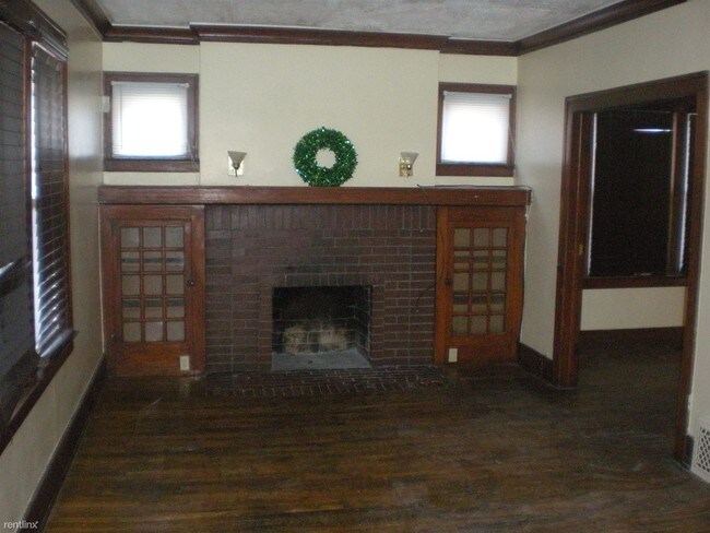 Building Photo - 491 Chalmers St