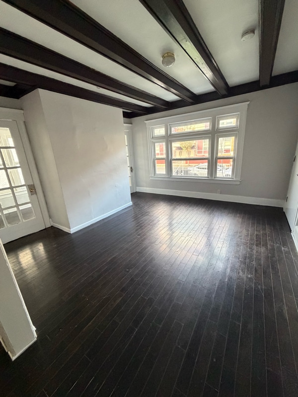 Foto del edificio - 691 Elizabeth Ave