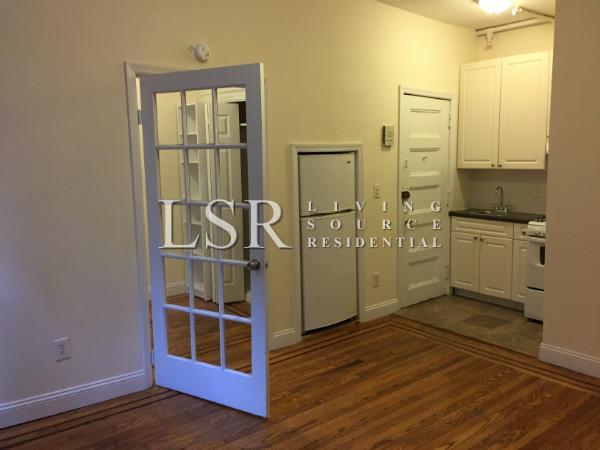 Building Photo - 149 E 33rd St