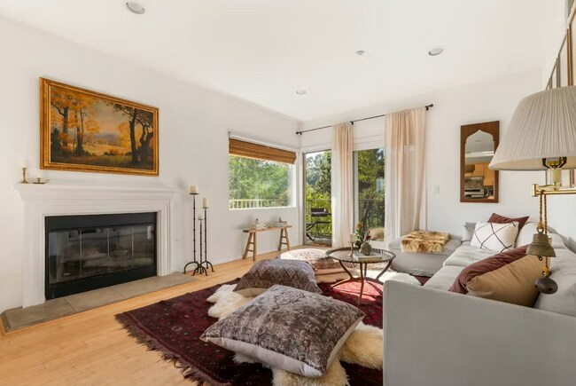 Foto del edificio - 3744 Roberta St