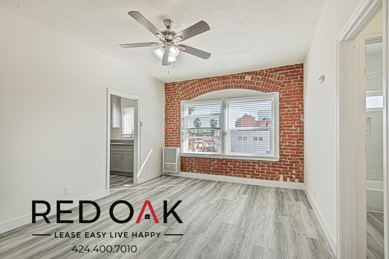 Primary Photo - ~LOW DEPOSIT~ Beautiful Studio with Stainl...