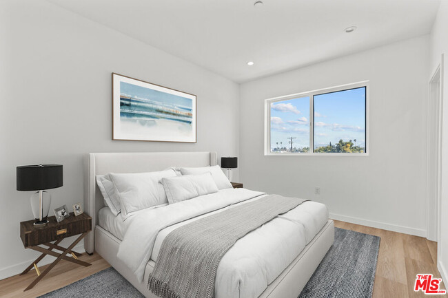 Foto del edificio - 2923 Burnside Ave