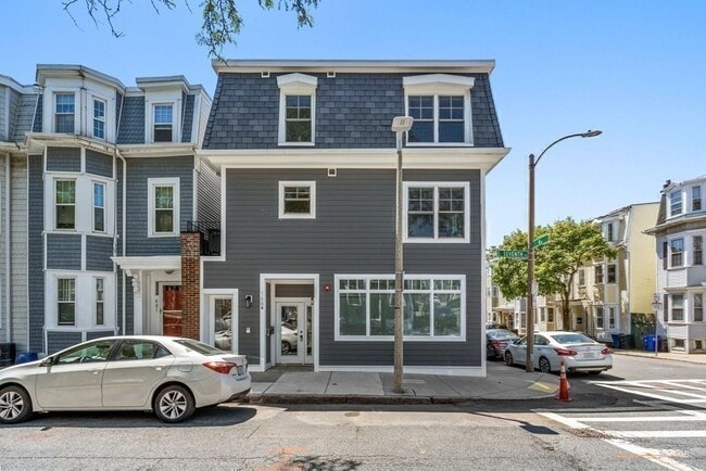 Building Photo - 168 H St