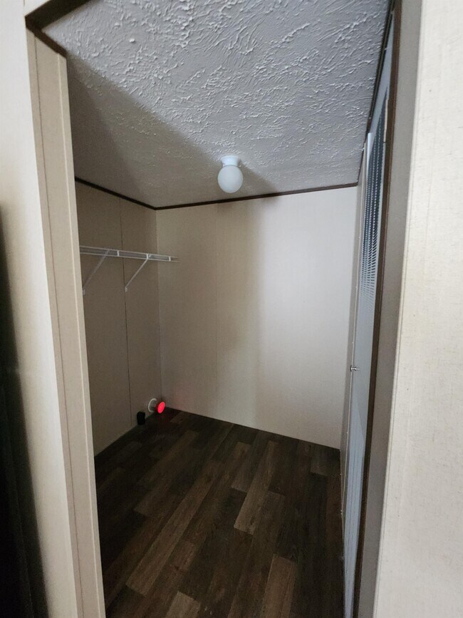 Foto del edificio - 2739 E 11th Ct