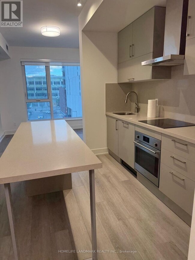 Building Photo - 38 Andre de Grasse St